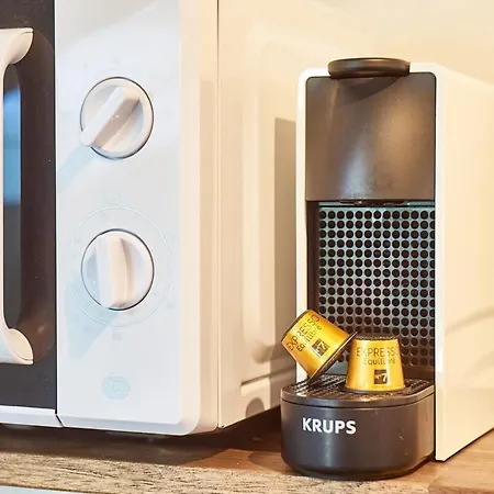 Le Petit Salengro - Lovely Studio - Charpennes Metro Appartement *